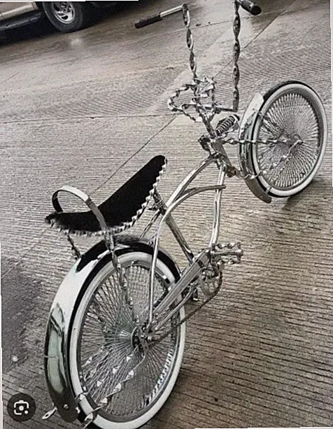 20" LOWRIDER CHROME BIKE, W/ BLACK VELOUR SEAT, 144 SPOKES WHEEL, TWISTED PARTS